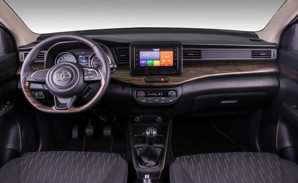 Toyota Rumion Front View