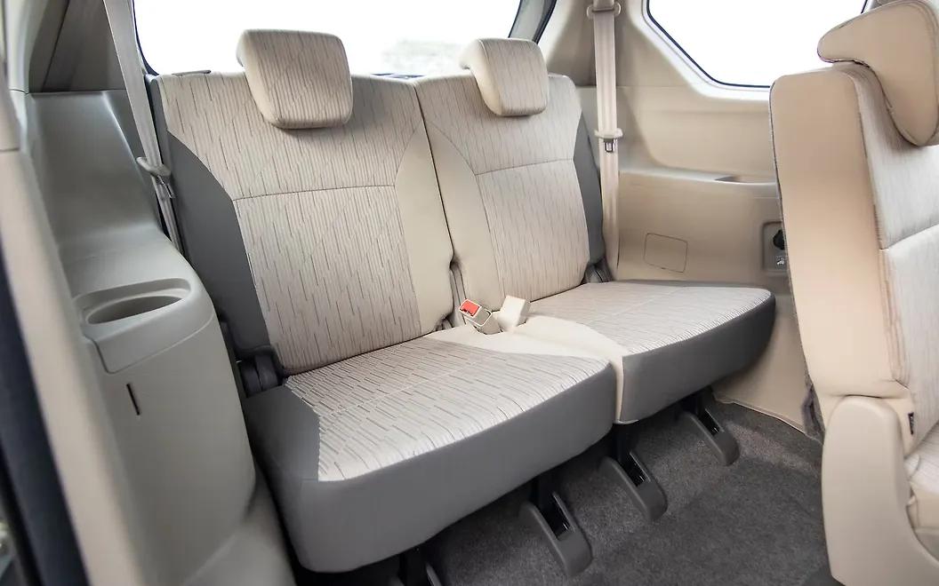 Toyota Rumion Rear View